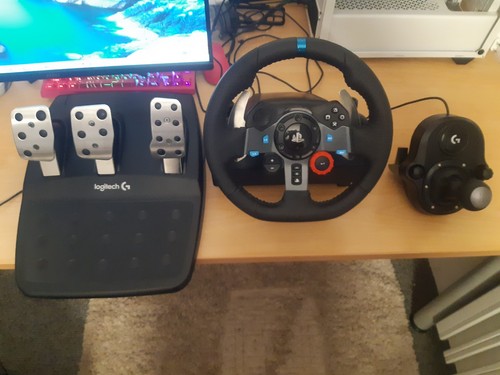 Logitech g29 driving force con - driving,